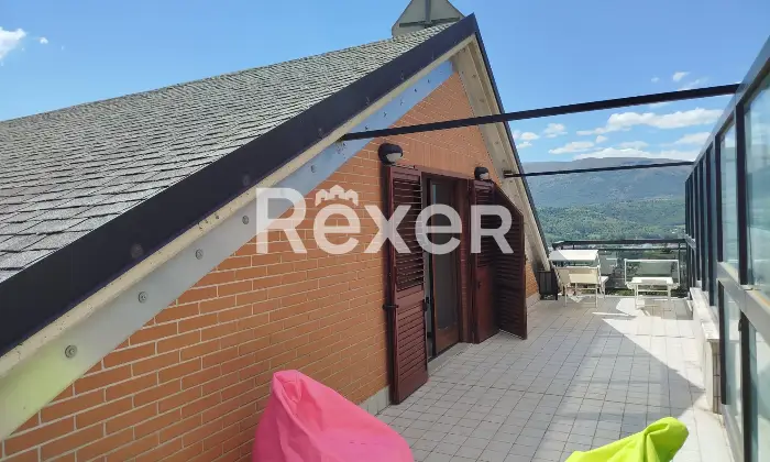 Rexer-LAquila-Elegante-duplex-con-terrazzi-cantina-e-doppi-garage-Altro