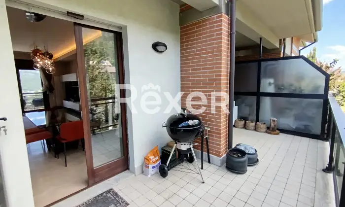 Rexer-LAquila-Elegante-duplex-con-terrazzi-cantina-e-doppi-garage-Altro