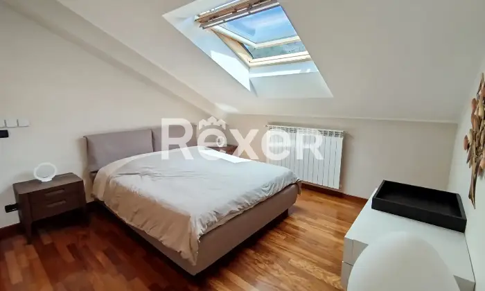 Rexer-LAquila-Elegante-duplex-con-terrazzi-cantina-e-doppi-garage-Altro