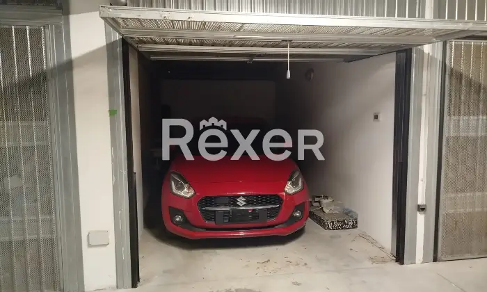Rexer-LAquila-Elegante-duplex-con-terrazzi-cantina-e-doppi-garage-Altro