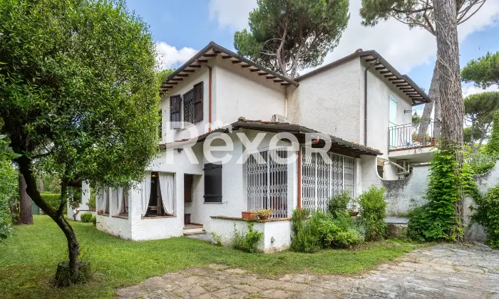 Rexer-Forte-dei-Marmi-Villa-bifamiliare-con-giardino-privato-a-pochi-passi-dal-mare-di-Forte-dei-Marmi-Altro