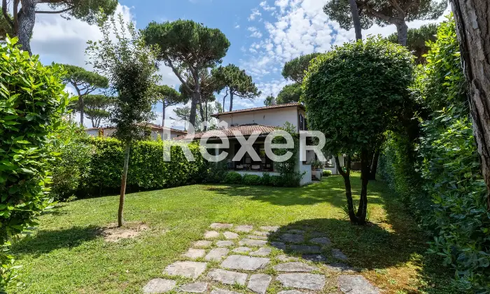 Rexer-Forte-dei-Marmi-Villa-bifamiliare-con-giardino-privato-a-pochi-passi-dal-mare-di-Forte-dei-Marmi-Altro