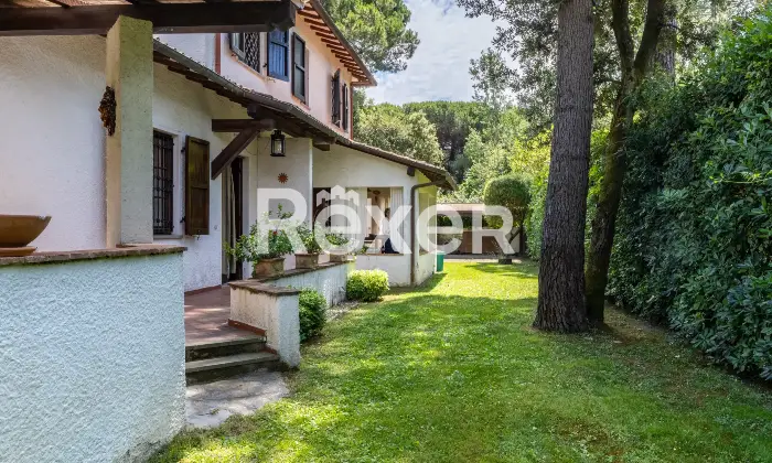 Rexer-Forte-dei-Marmi-Villa-bifamiliare-con-giardino-privato-a-pochi-passi-dal-mare-di-Forte-dei-Marmi-Altro