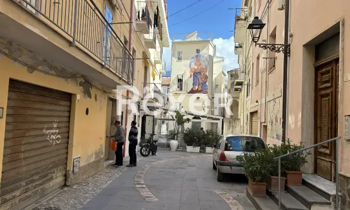 Rexer-Diamante-Ampio-e-panoramico-appartamento-con-sovrastante-terrazzo-da-mq-Terrazzo