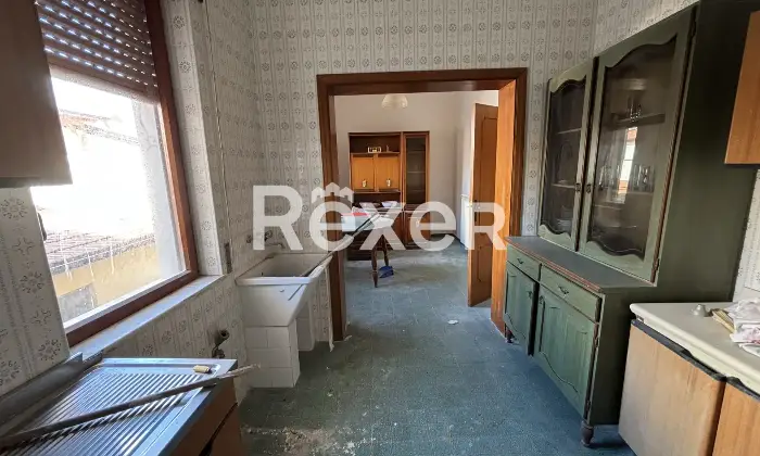 Rexer-Diamante-Ampio-e-panoramico-appartamento-con-sovrastante-terrazzo-da-mq-Cucina