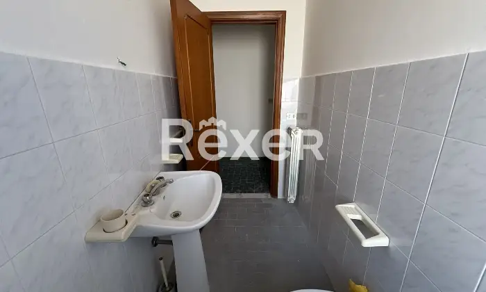 Rexer-Diamante-Ampio-e-panoramico-appartamento-con-sovrastante-terrazzo-da-mq-Bagno