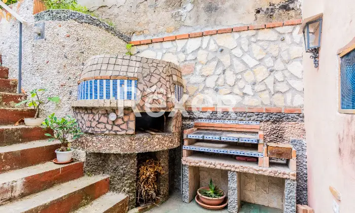 Rexer-Napoli-NAPOLI-VIA-MARIGLIANO-Soluzione-indipendente-con-giardino-e-possibilit-di-ampliamento-Altro