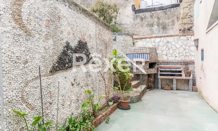Rexer-Napoli-NAPOLI-VIA-MARIGLIANO-Soluzione-indipendente-con-giardino-e-possibilit-di-ampliamento-Altro
