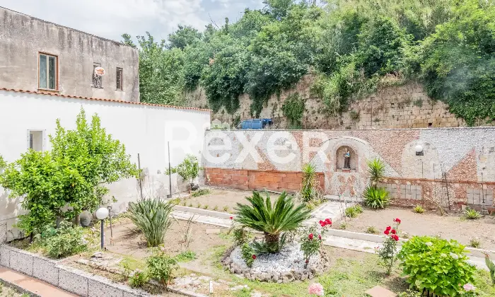 Rexer-Napoli-NAPOLI-VIA-MARIGLIANO-Soluzione-indipendente-con-giardino-e-possibilit-di-ampliamento-Altro