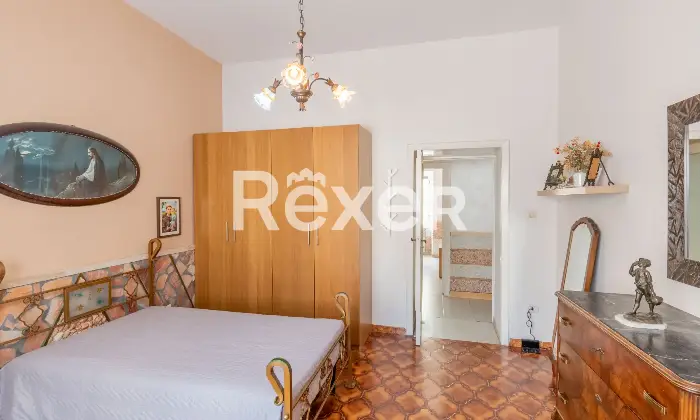 Rexer-Napoli-NAPOLI-VIA-MARIGLIANO-Soluzione-indipendente-con-giardino-e-possibilit-di-ampliamento-Altro