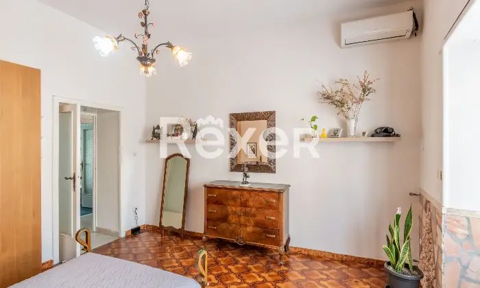 Rexer-Napoli-NAPOLI-VIA-MARIGLIANO-Soluzione-indipendente-con-giardino-e-possibilit-di-ampliamento-Altro