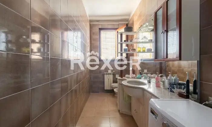 Rexer-Locate-di-Triulzi-Trilocale-luminoso-con-box-e-cantina-in-Piazza-della-Vittoria-Locate-di-Triulzi-Altro