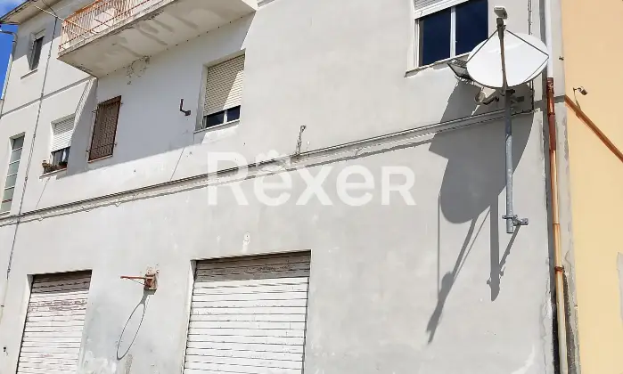 Rexer-Montecassiano-Intero-edificio-in-vendita-in-Via-Guglielmo-Oberdan-a-Montecassiano-Altro