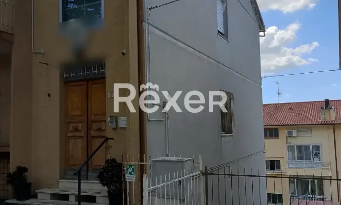 Rexer-Montecassiano-Intero-edificio-in-vendita-in-Via-Guglielmo-Oberdan-a-Montecassiano-Altro