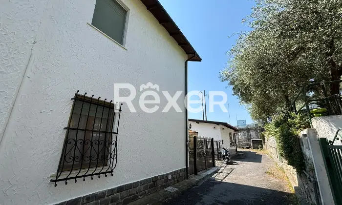 Rexer-Boissano-Trilocale-vista-mare-con-giardino-e-posto-auto-Altro