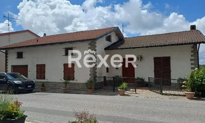 Rexer-San-Marcello-Piteglio-Casa-indipendente-con-giardino-taverna-e-garage-doppio-a-San-Marcello-Piteglio-Altro