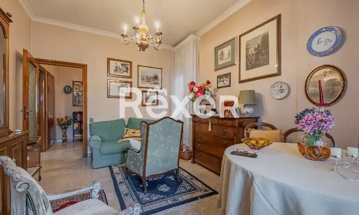 Rexer-Roma-Appartamento-ampia-metratura-con-diritto-di-abitazione-Altro