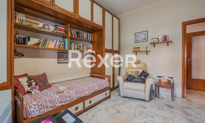 Rexer-Roma-Appartamento-ampia-metratura-con-diritto-di-abitazione-Altro