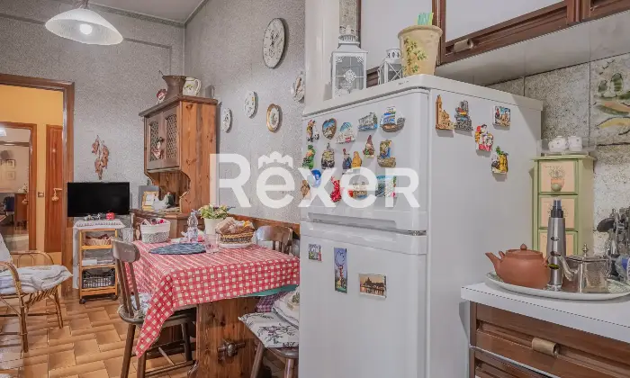 Rexer-Roma-Appartamento-ampia-metratura-con-diritto-di-abitazione-Altro