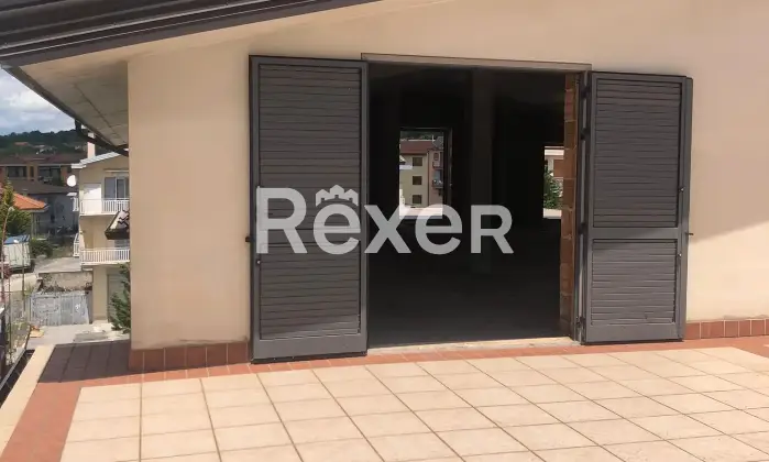 Rexer-Lioni-Intero-edificio-in-vendita-in-Via-Moliniello-a-Lioni-Terrazzo