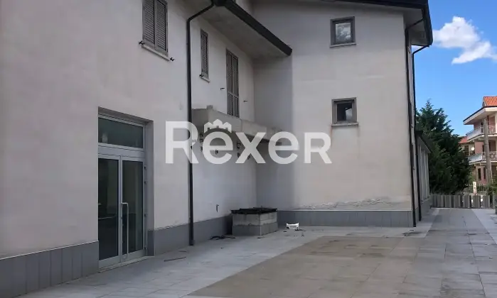 Rexer-Lioni-Intero-edificio-in-vendita-in-Via-Moliniello-a-Lioni-Facciata