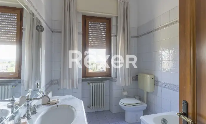 Rexer-Marciano-della-Chiana-Intero-stabile-composto-da-due-unit-abitative-Altro