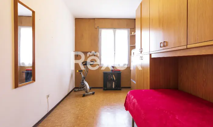 Rexer-Corsico-Tre-locali-ultimo-piano-Altro