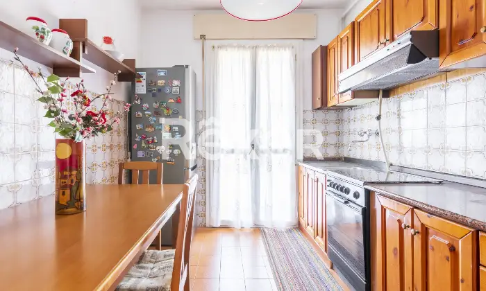 Rexer-Corsico-Tre-locali-ultimo-piano-Altro
