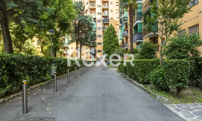 Rexer-Corsico-Tre-locali-ultimo-piano-Altro