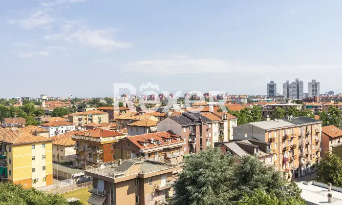 Rexer-Corsico-Tre-locali-ultimo-piano-Altro