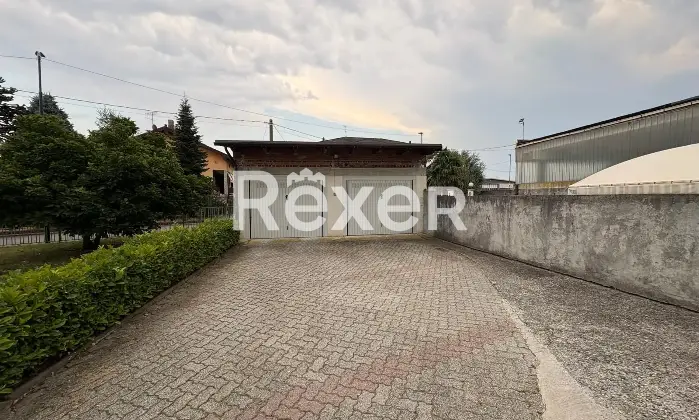 Rexer-Romano-Canavese-Investimento-unico-stabile-con-rendita-due-abitazioni-e-ampi-spazi-accessori-Altro