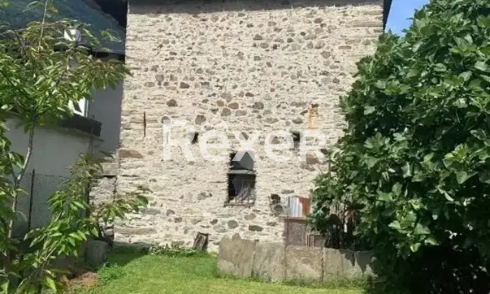 Rexer-Pieve-Vergonte-Cascinale-in-Pietra-da-Ristrutturare-con-Giardino-Privato-nel-Borgo-Storico-di-Megolo-di-Cima-Altro