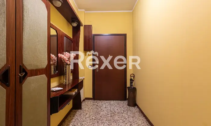 Rexer-Milano-Appartamento-con-cantina-Altro