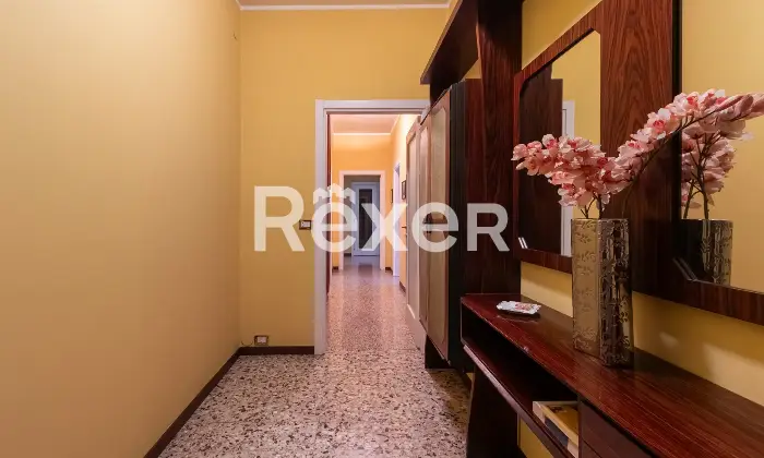 Rexer-Milano-Appartamento-con-cantina-Altro