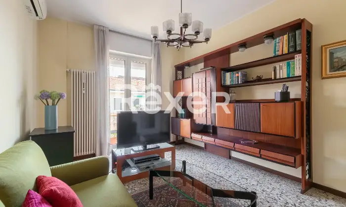 Rexer-Milano-Appartamento-con-solaio-e-cantina-Altro