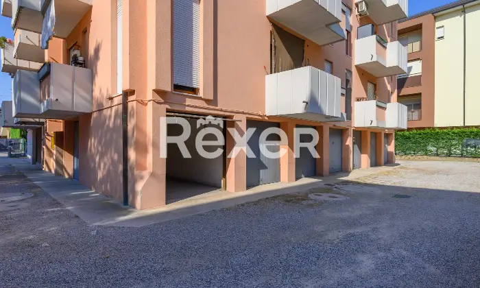 Rexer-Padova-Appartamento-con-box-auto-Altro