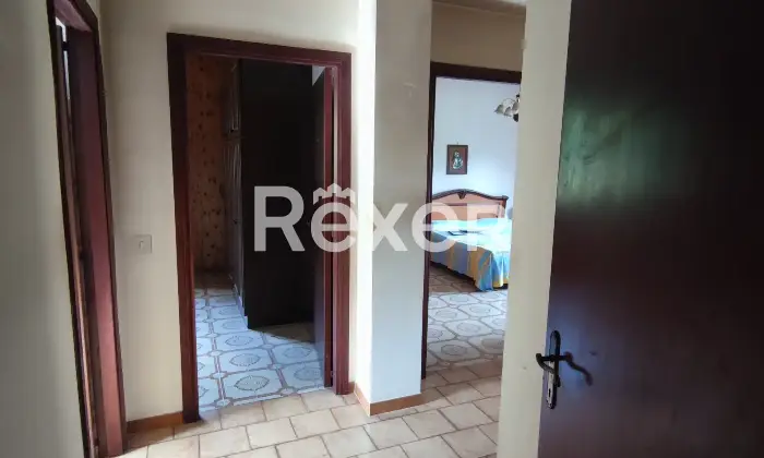 Rexer-Grotte-di-Castro-Ampio-appartamento-con-garage-quadruplo-nel-cuore-di-Grotte-di-Castro-Altro