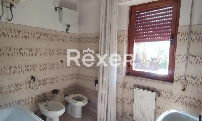 Rexer-Grotte-di-Castro-Ampio-appartamento-con-garage-quadruplo-nel-cuore-di-Grotte-di-Castro-Altro