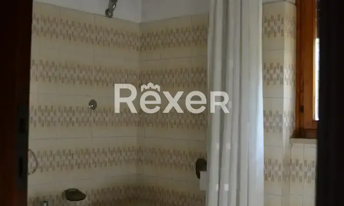 Rexer-Grotte-di-Castro-Ampio-appartamento-con-garage-quadruplo-nel-cuore-di-Grotte-di-Castro-Altro