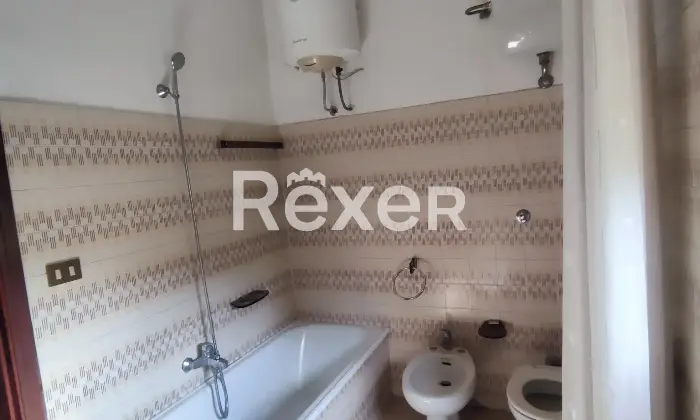Rexer-Grotte-di-Castro-Ampio-appartamento-con-garage-quadruplo-nel-cuore-di-Grotte-di-Castro-Altro