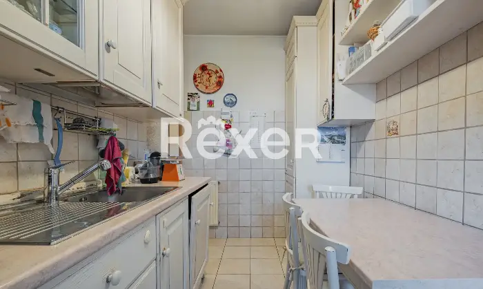 Rexer-Roma-Trilocale-con-posto-auto-e-cantina-Altro