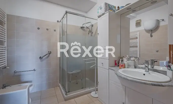 Rexer-Roma-Trilocale-con-posto-auto-e-cantina-Altro