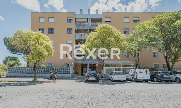 Rexer-Roma-Trilocale-con-posto-auto-e-cantina-Altro