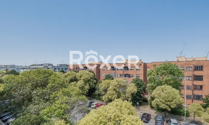 Rexer-Roma-Trilocale-con-posto-auto-e-cantina-Altro