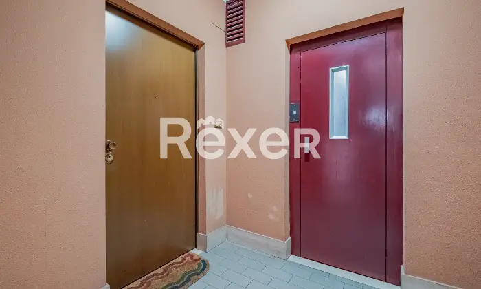 Rexer-Roma-Trilocale-con-posto-auto-e-cantina-Altro