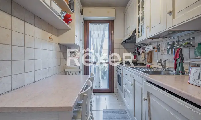 Rexer-Roma-Trilocale-con-posto-auto-e-cantina-Altro