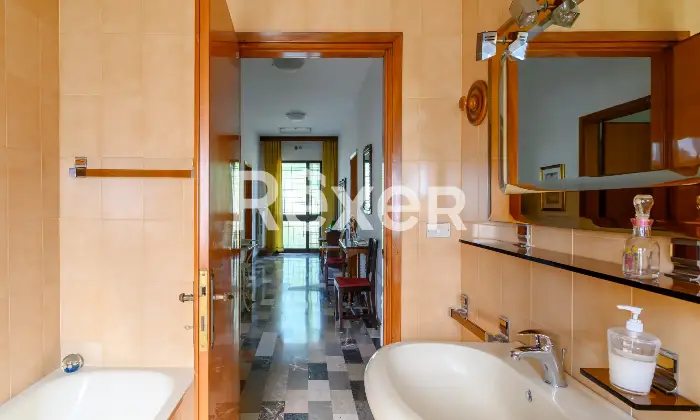 Rexer-Mirano-casa-singola-con-giardino-privato-Altro