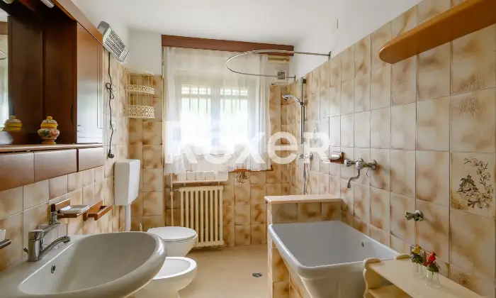 Rexer-Mirano-casa-singola-con-giardino-privato-Altro