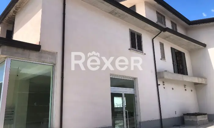 Rexer-Lioni-Locale-commerciale-in-vendita-in-Via-Moliniello-a-Lioni-Altro
