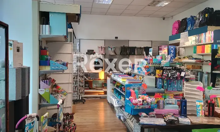 Rexer-Busto-Arsizio-Negozio-in-zona-di-forte-passaggio-con-vetrine-Altro